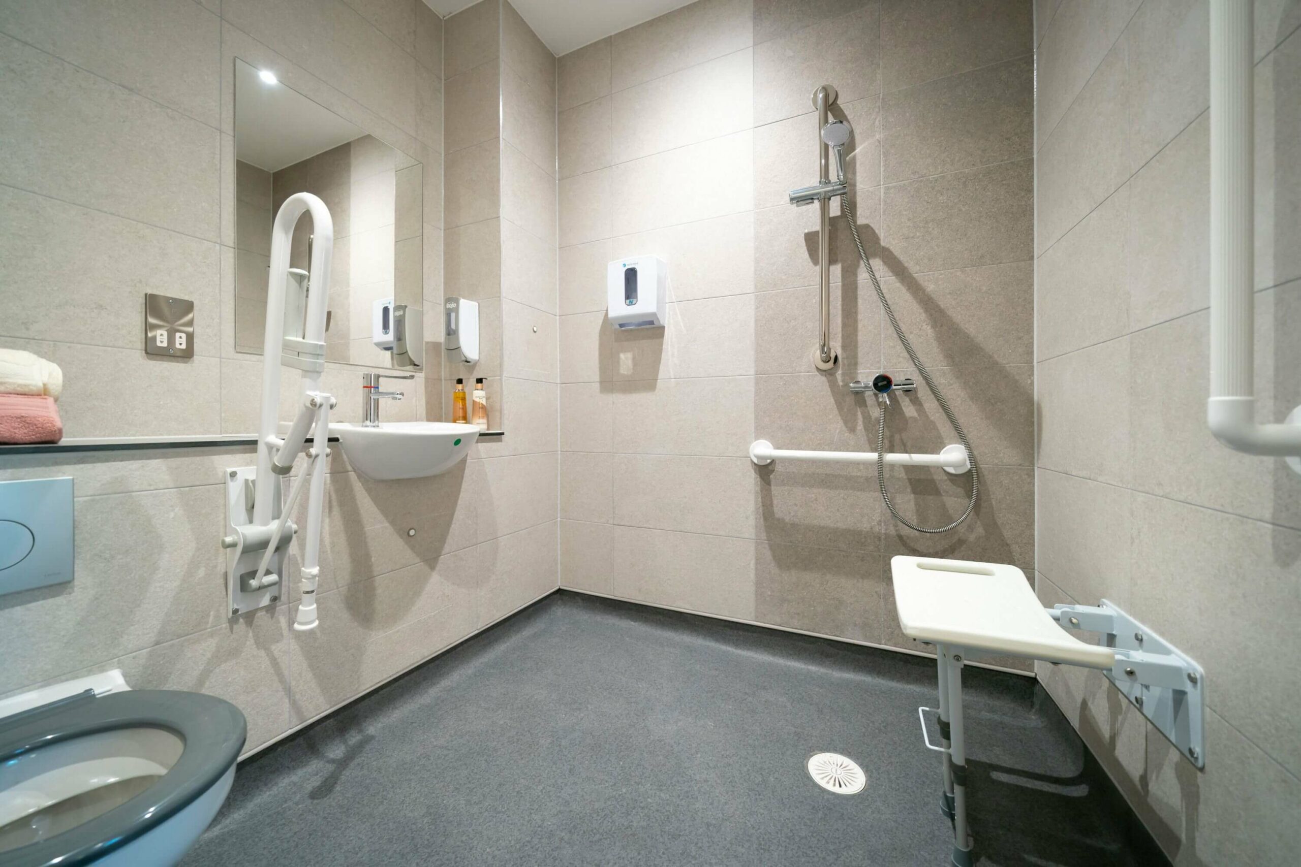 Specialised shower wet room
